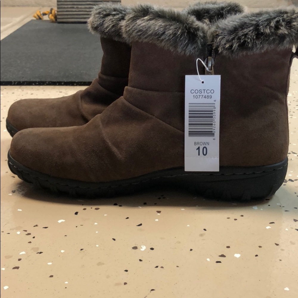 Khombu boots with fur
